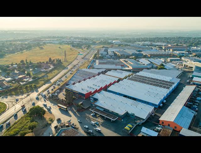 693M² WAREHOUSE TO LET IN STEELEDALE